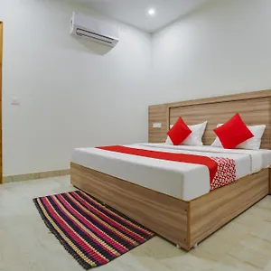 *** Hotel Flagship City Park India